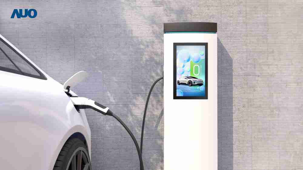 友達〝EVSE車用充電樁解決方案〞專為電動汽車充電樁設計，，，具有高亮度、、、克服戶外艱難環境的耐溫、、耐紫外線等特性，，，，並搭載散熱性及擴充性強的高效能工業電腦，，可實現人機互動訴求，，，如資訊顯示、、、、支付等應用