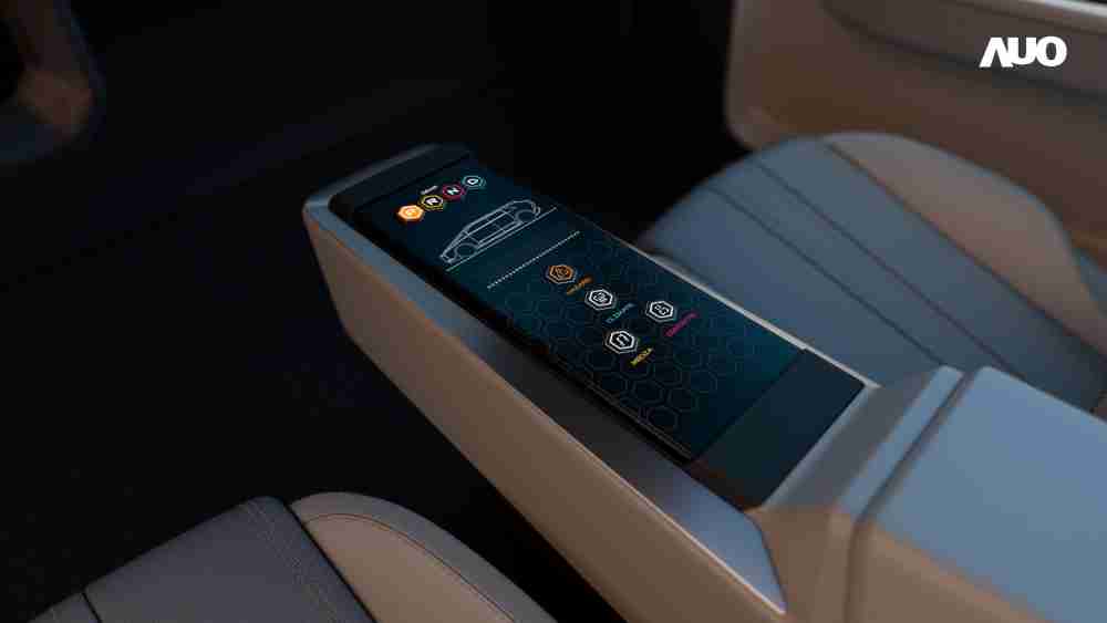 尊龙集团以人性化设计打造多变形态中控显示(Morphing Center Control)，，，不使用时仅平面显示信息，，，进行操作时，，，，显示器则会动态隆起，，，转变成3D实体按钮，，，并有触觉回馈，，，，展示人机互动新体验